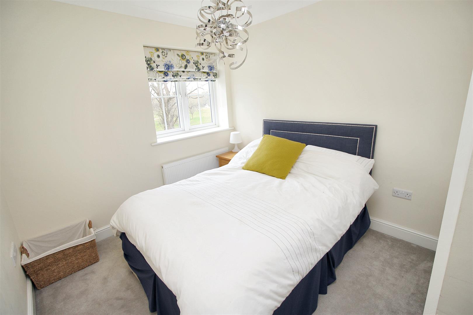 Larissa Close, Tilehurst, Reading